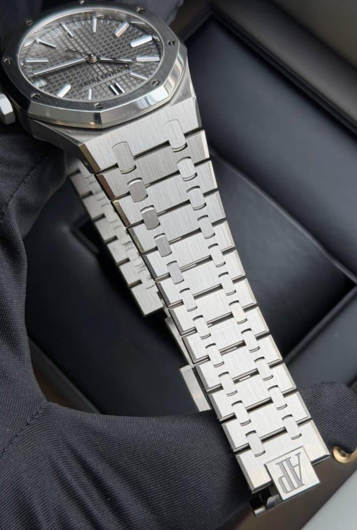 Audemars Piguet Royal Oak Selfwinding Grey Dial 3