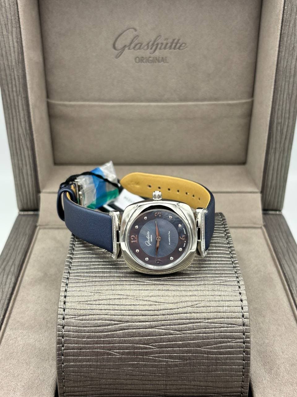 Glashutte Original Pavonina 4