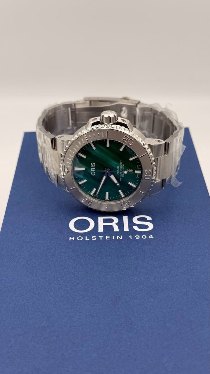 Oris Aquis Date Bracenet 3