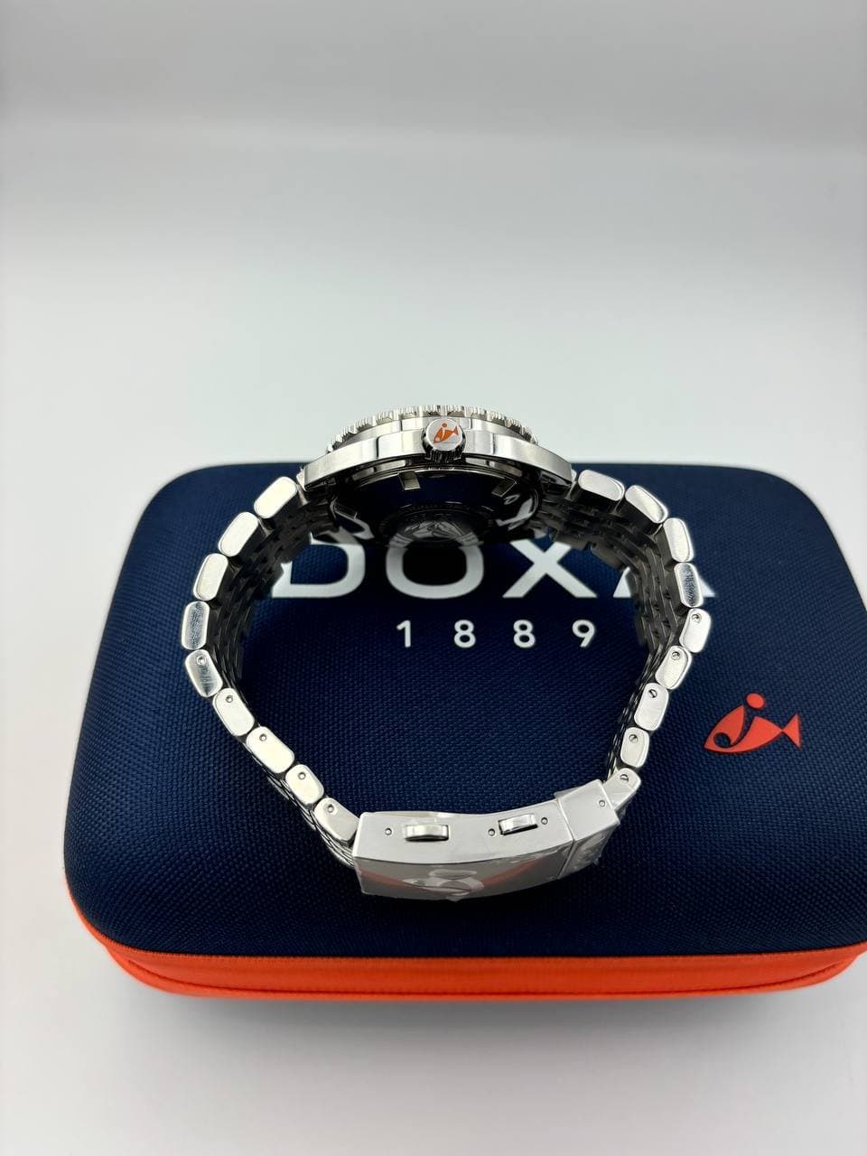 Doxa SUB 300T Black 5