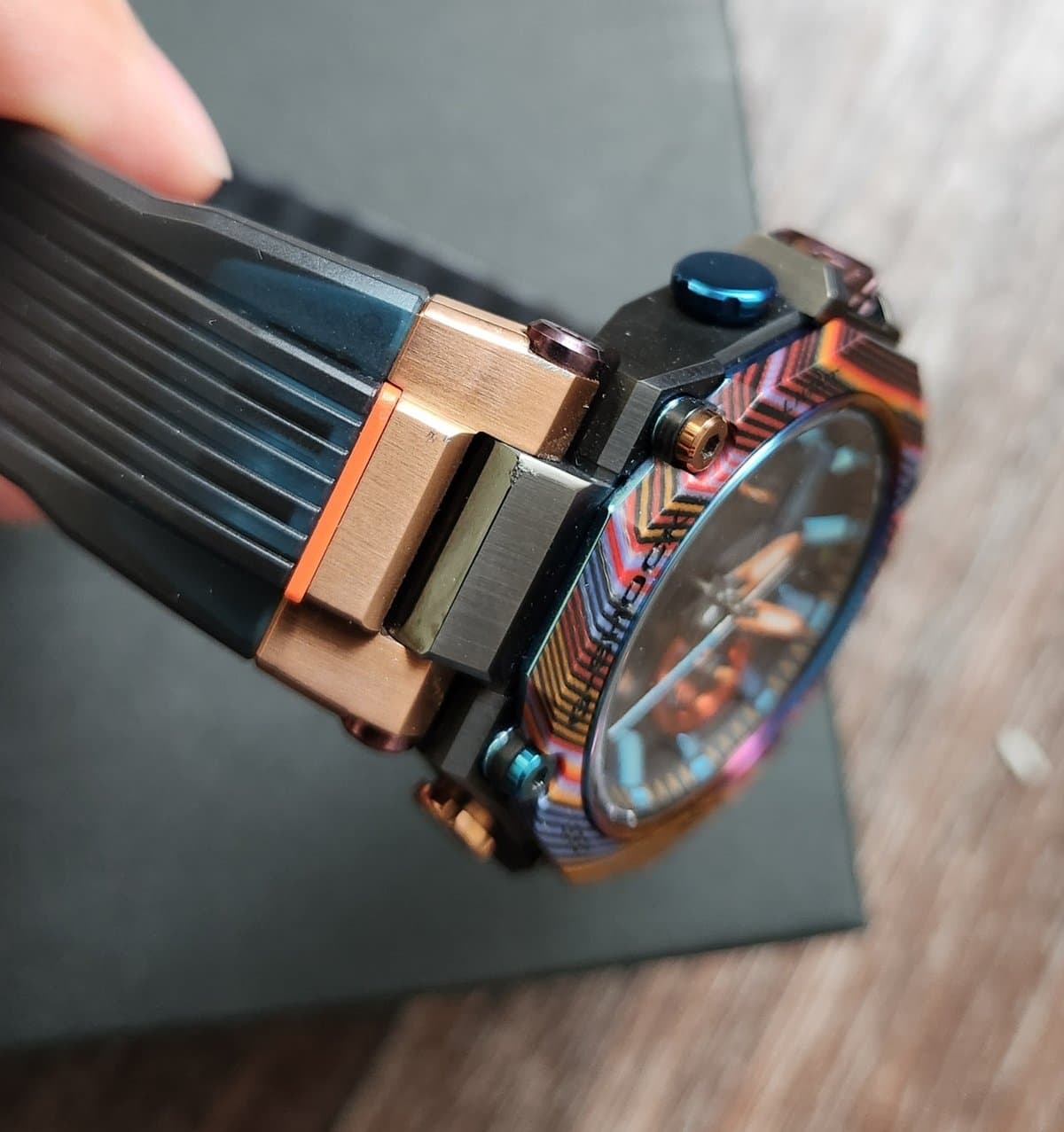 Casio G-Shock MTG-B2000XMG 11