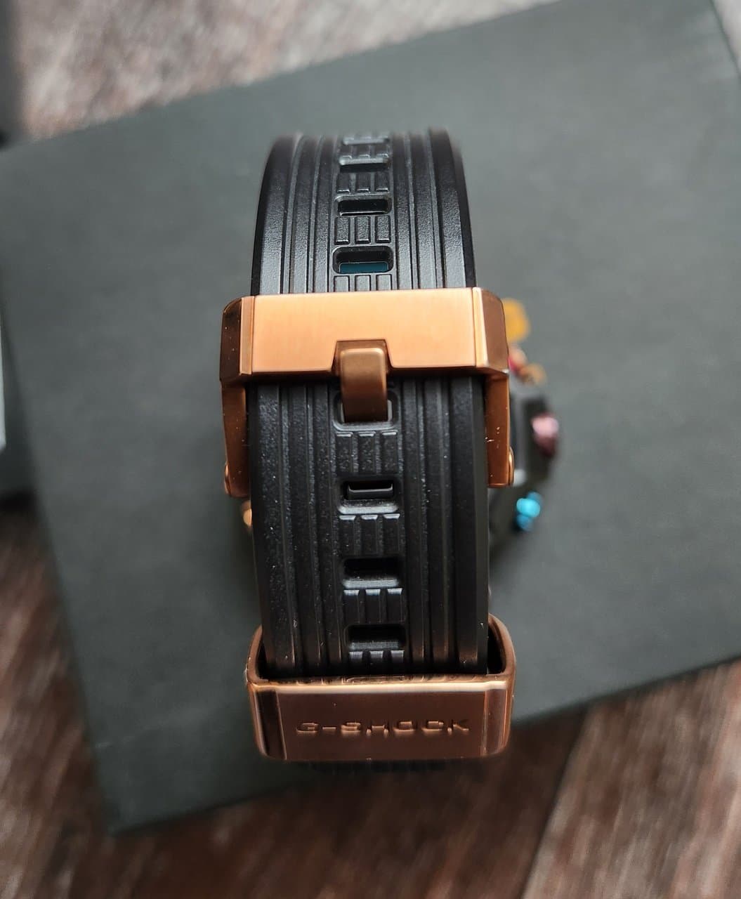 Casio G-Shock MTG-B2000XMG 7