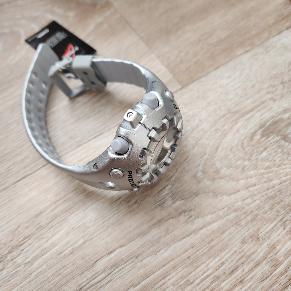 Casio G-Shock GA-V01A-8A 5