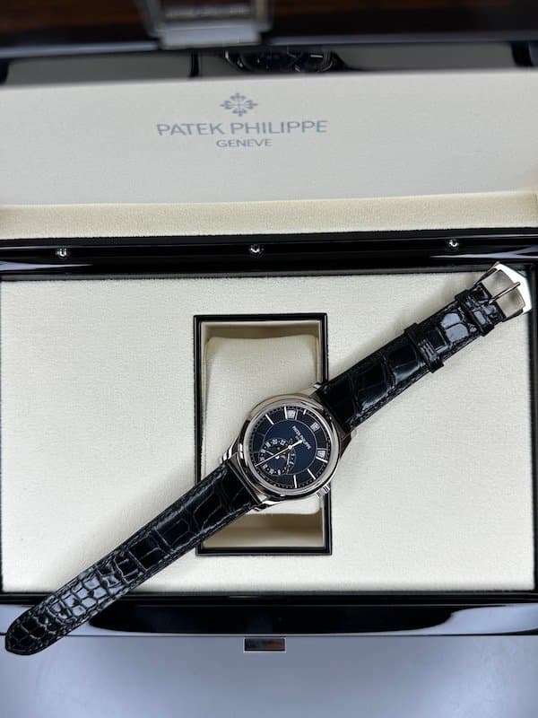Patek Philippe Complications - Annual calendar NEW 5205G-0013 Синий 3