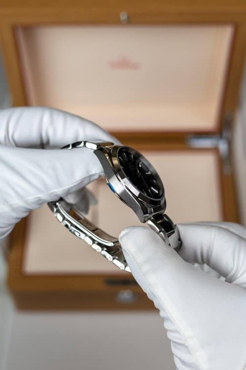 Omega * SEAMASTER AQUA TERRA 150M CO-AXIAL MASTER CHRONOMETER 41 MM 220.10.41.21.10.001 С ТЕМНО-ЗЕЛЕНЫМ ЦИФЕРБЛАТОМ НА БРАСЛЕТЕ 10