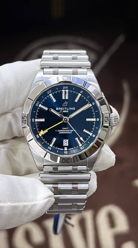 Breitling * CHRONOMAT AUTOMATIC GMT 40 NFL LOS ANGELES RAMS EDITION A32398C91C1A1 НА БРАСЛЕТЕ С СИНИМ ЦИФЕРБЛАТОМ 3