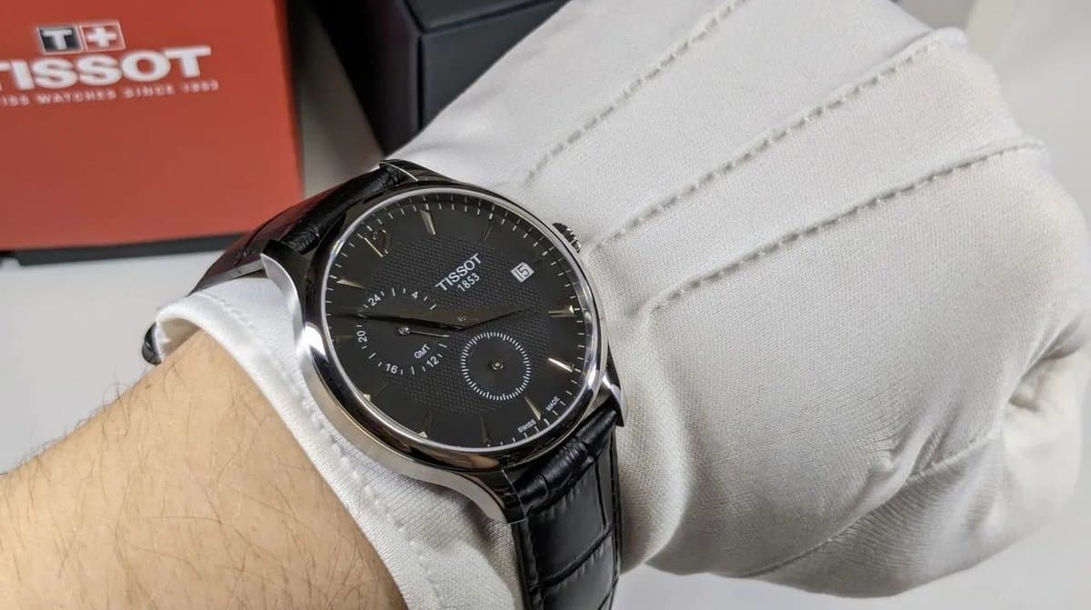 Tissot T063.639.16.057.00 TRADITION GMT чёрный фактурный циферблат, чёрный кожаный ремешок, корпус 42мм (МУЖСКИЕ) 9