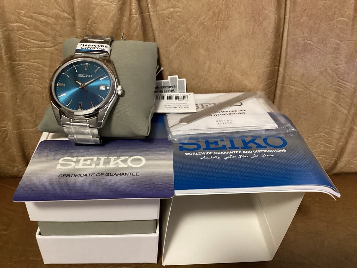 Seiko Sapphire Quartz Blue SUR525P1 3