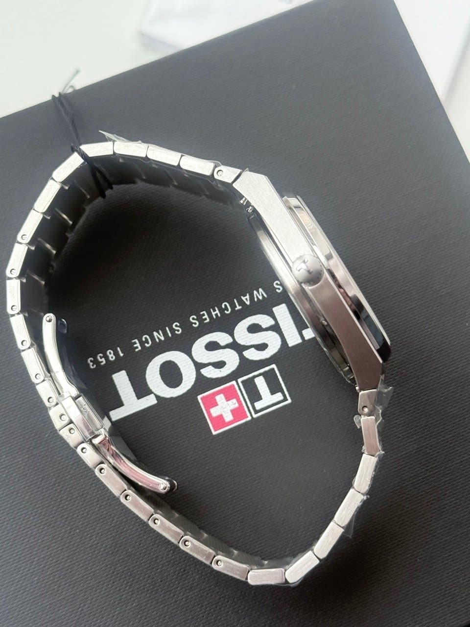 Tissot PRX 40mm. T137.410.11.031.00. ИНТЕГРИРОВАННЫЙ БРАСЛЕТ. САПФИР. ЗОЛОТЫЕ МЕТКИ И СТРЕЛКИ. 8