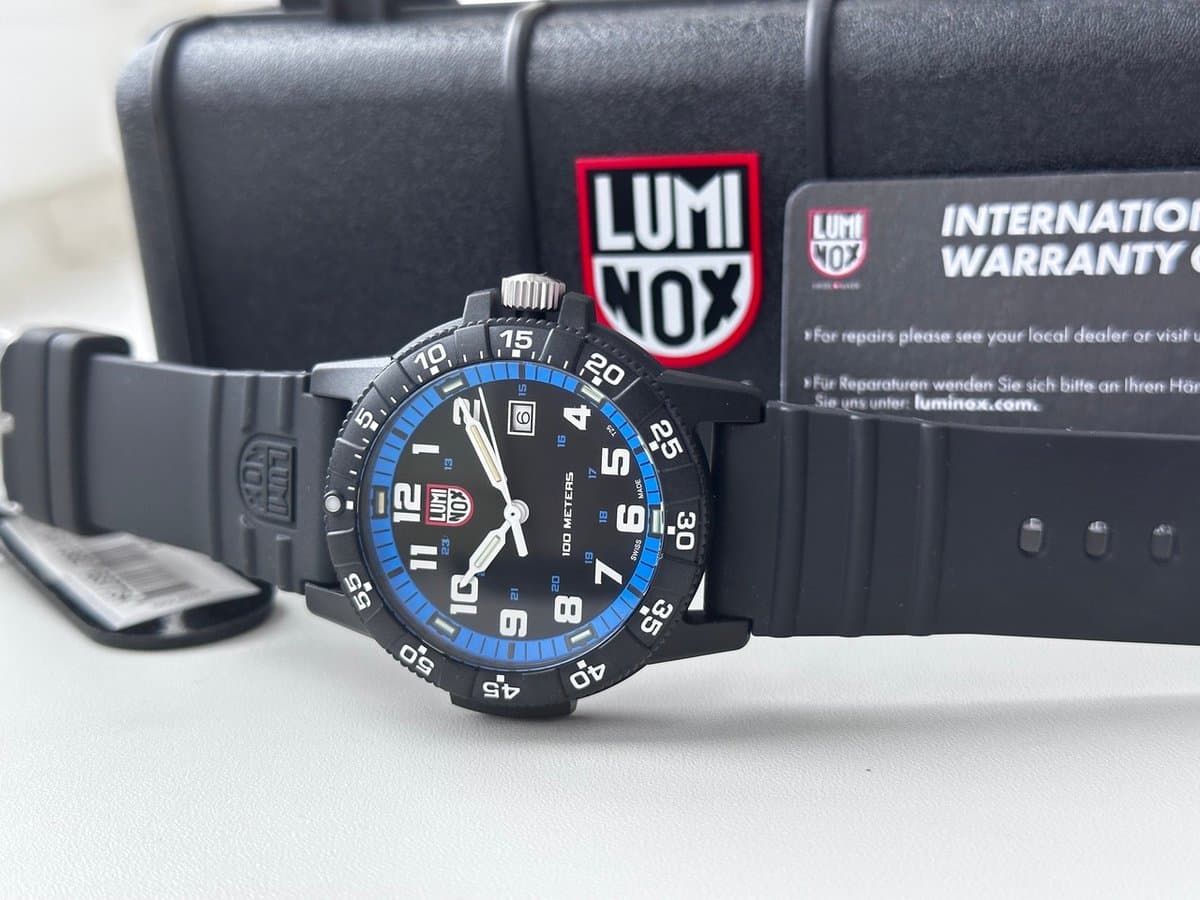 Luminox SEA TURTLE XS.0324 КВАРЦ, АРАБСКИЕ ЦИФРЫ, ЧЁРНЫЙ ЦИФЕРБЛАТ С СИНИМ РАНТОМ. ОТЛИЧНАЯ ЦЕНА! 8